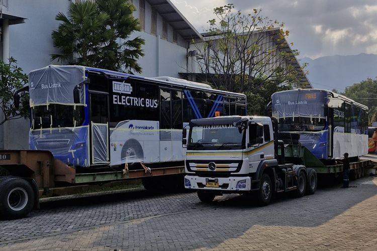 Laksana Electric Bus